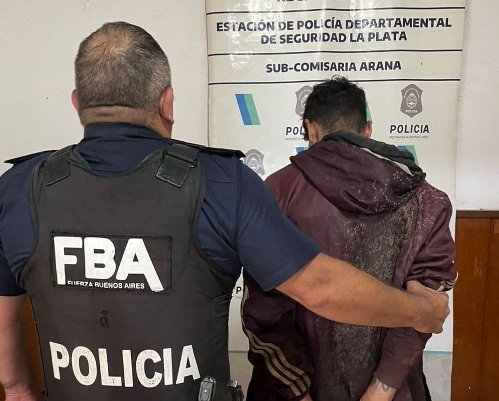 Detuvieron a un hombre que robó herramientas y huyó en bicicleta en Arana