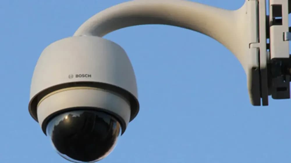 Raid delictivo en Sicardi: Cuatro delincuentes golpearon a vecinos y les robaron dinero