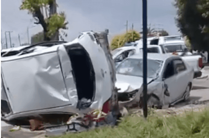 La Plata: fuerte accidente de tránsito en San Carlos dejó varios heridos