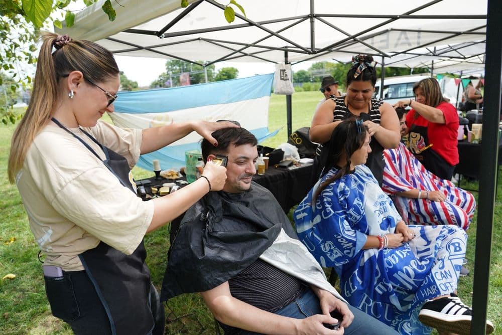 Cientos de vecinos realizaron trámites y participaron de actividades comunitarias en City Bell