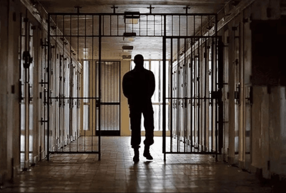 La Plata: Un penitenciario está al borde de quedar preso por 15 abusos sexuales